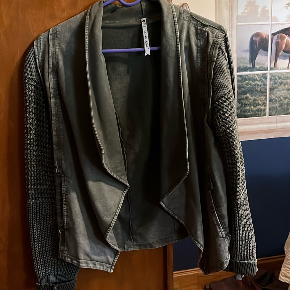 Cropped popular n style now Olive green sweater jacket open blazer style